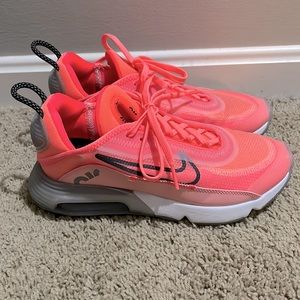 Nike Air Max 2090 Coral